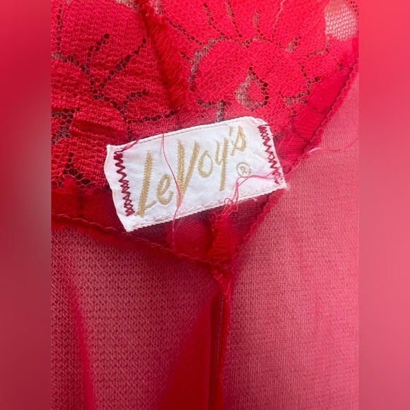 Vintage LeVoy’s red sheer robe lingerie lace heart buttons OS - Picture 11 of 13
